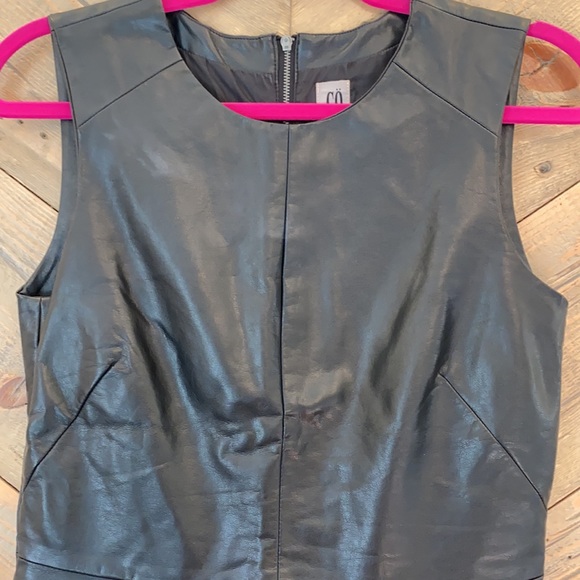 CÖ Vegan Leather Top size Small - Picture 4 of 11